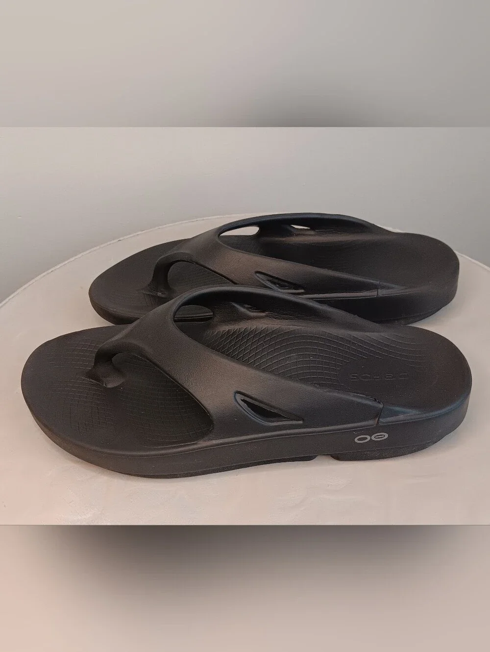 OOFOS OOriginal Recovery Sandal Black Thong Flip Flops Unisex Mens 7 Womens 9